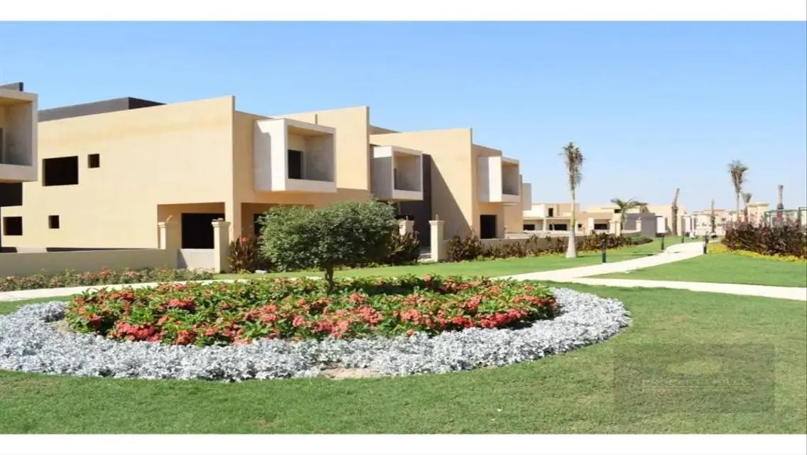 Luxury Villa for Sale at Swan Lake with Amazing Amenities