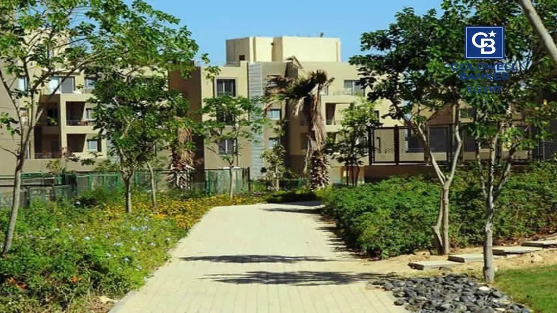 Luxury Villa for Sale - 7 Bedrooms and 5 Bathrooms