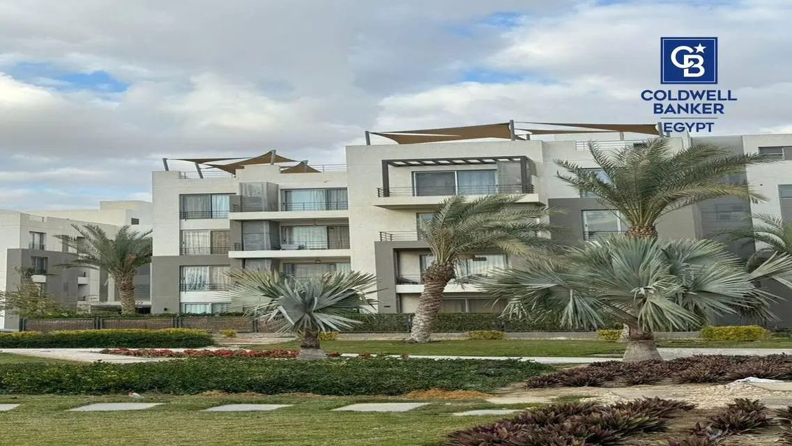 Luxury Villa for Sale - 7 Bedrooms and 5 Bathrooms