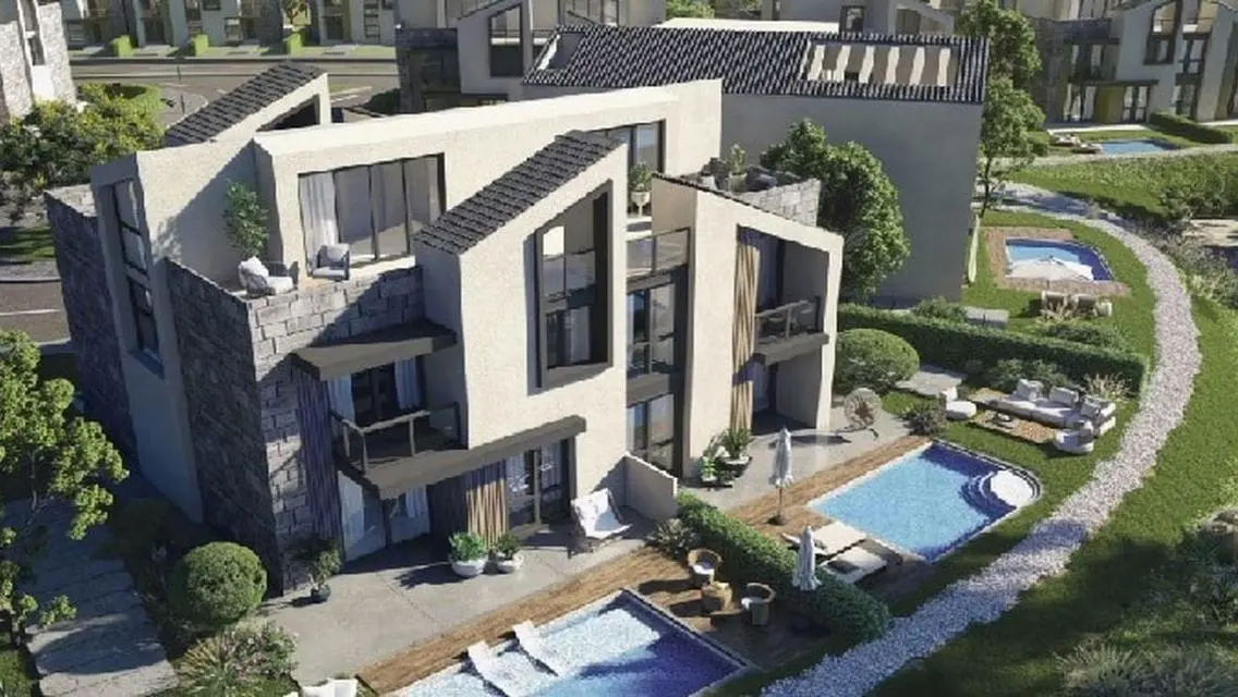 Luxury Villa with Private Garden and Swimming Pool