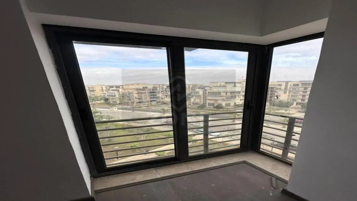 Luxury Apartment for Sale in B8