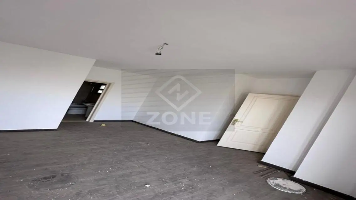 Luxury Apartment for Sale in B8