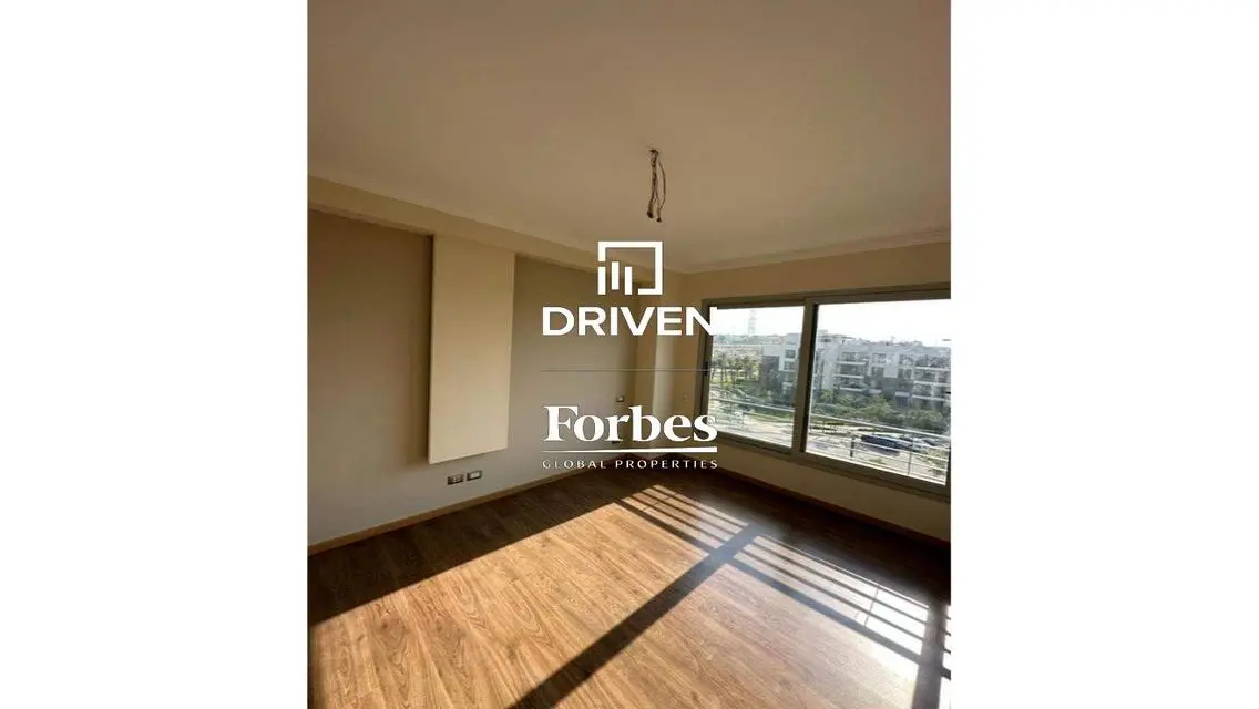 Luxury Apartment for Sale with Spacious Living in the Heart of the City