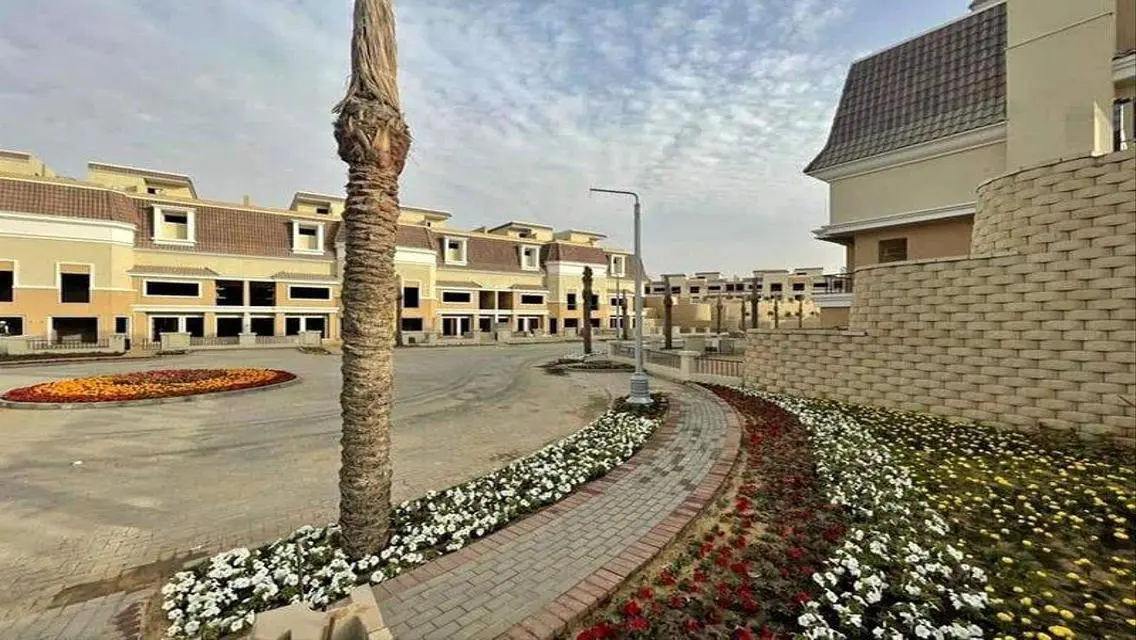 فيلا فاخرة مع مسبح خاص وحديقة خاصة في قلب المدينة