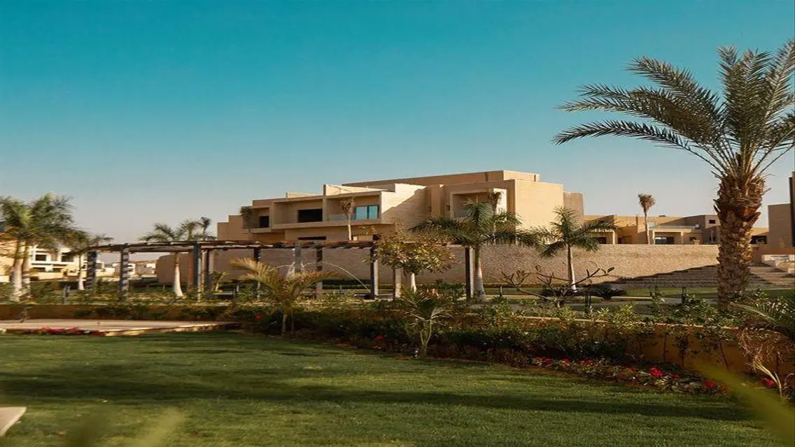 Luxury Villa for Sale with Expansive Space