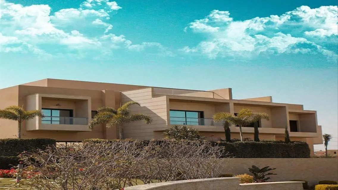 Luxury Villa for Sale with Expansive Space