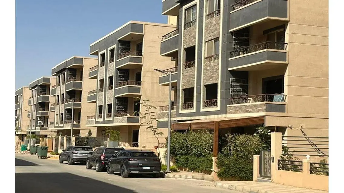 شقة فاخرة للإيجار بإطلالة مميزة في قلب المدينة