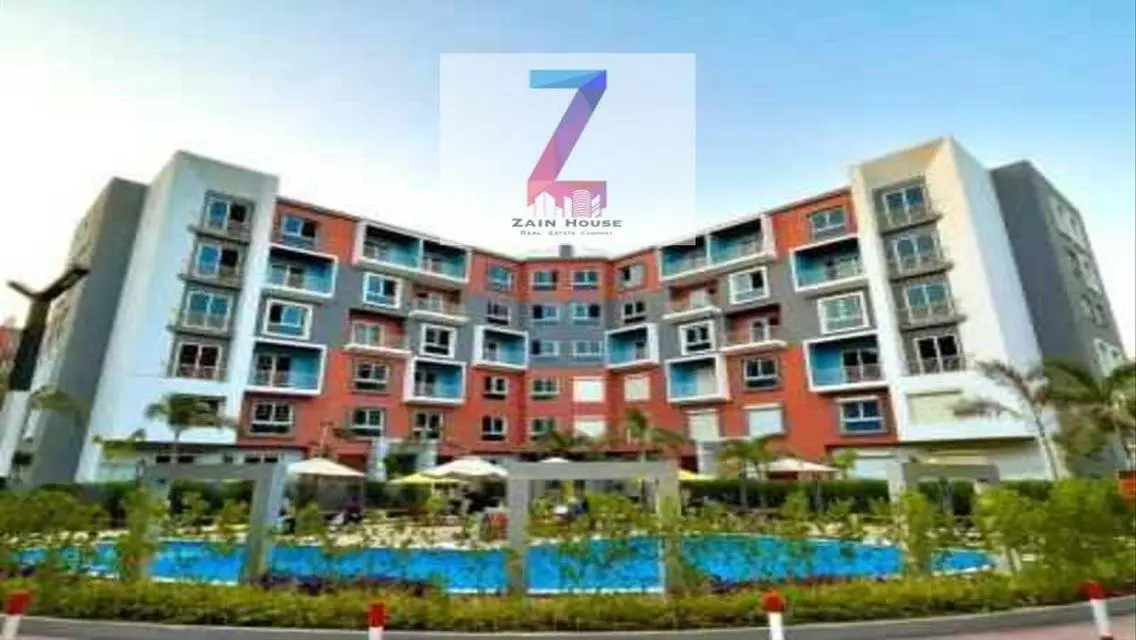 Stunning 168 sqm Apartment with Balcony and Pool