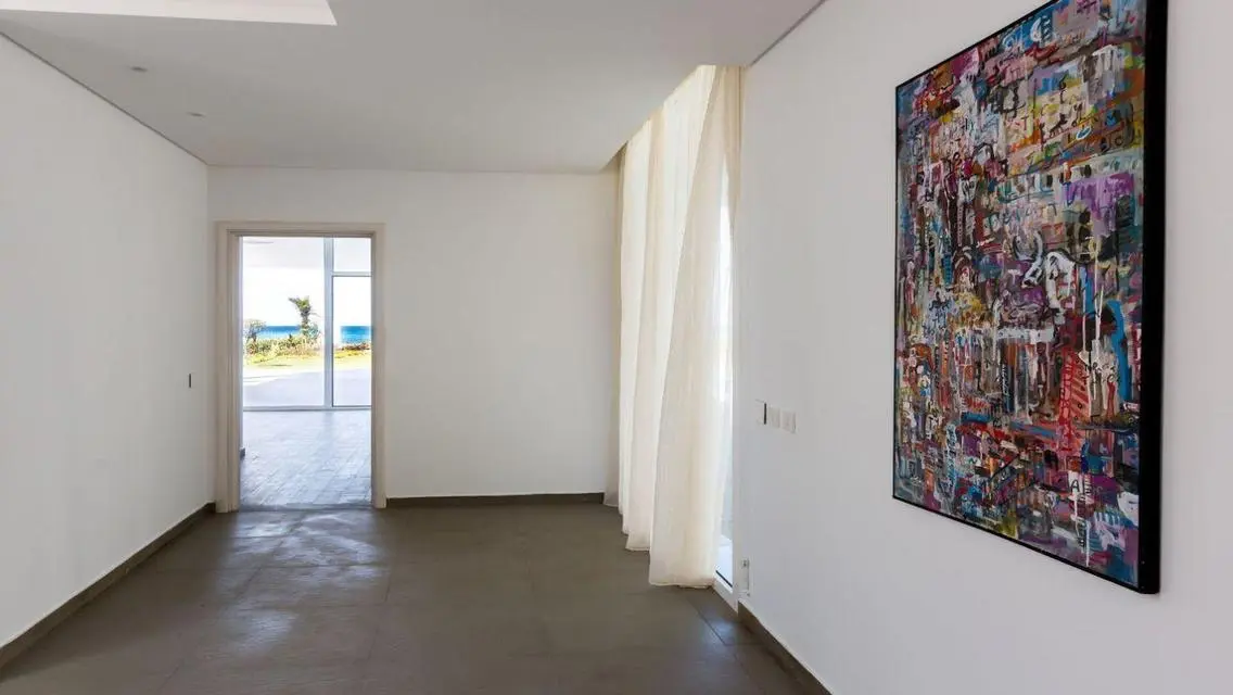 Luxurious Apartment With Stunning Views and Amenities