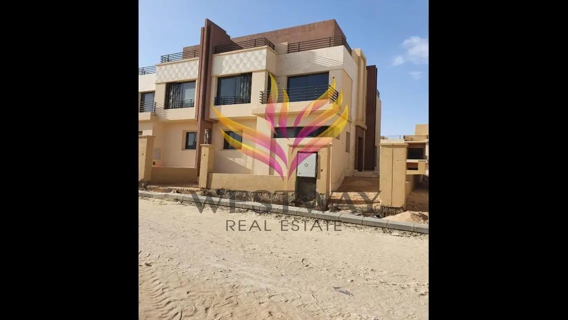 شقة فاخرة بمساحة 256 متر للبيع في وسط المدينة