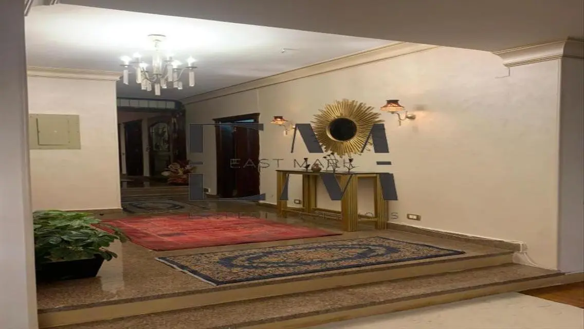 شقة فاخرة للبيع بـ 55000 جنيه - 240 متر مربع