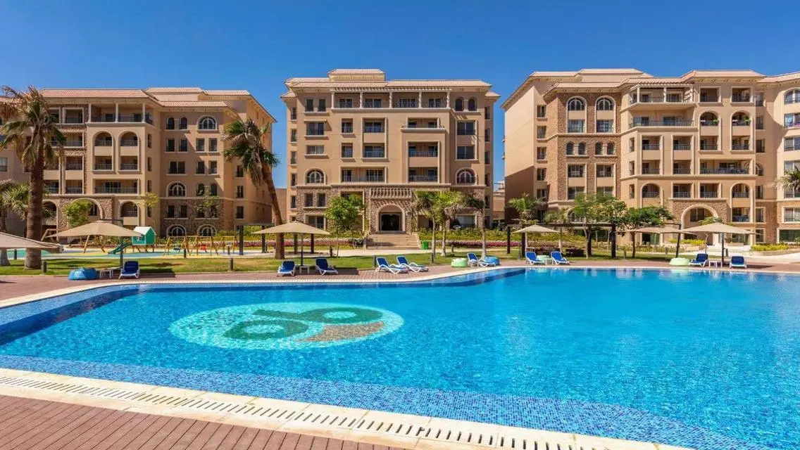 Stunning Apartment in 90 Avenue Compound
