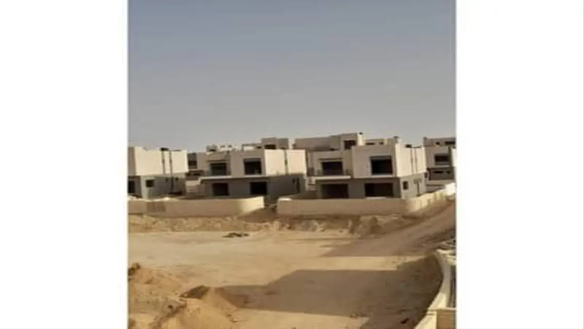 Luxurious 5-Bedroom Apartment with Balcony and Shared Pool