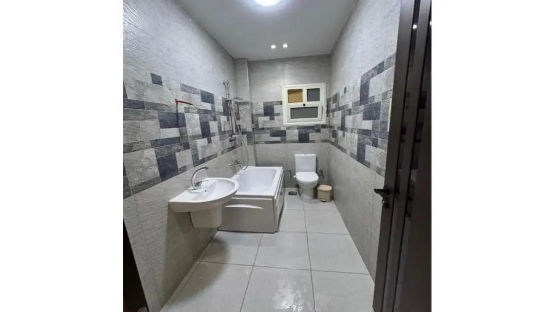 Stylish Apartment for Sale with Central Air Conditioning and Balcony