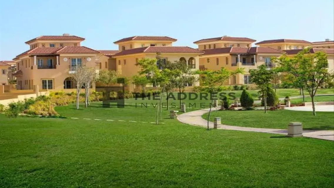 Luxury Villa for Sale in New Cairo with Private Pool and Garden