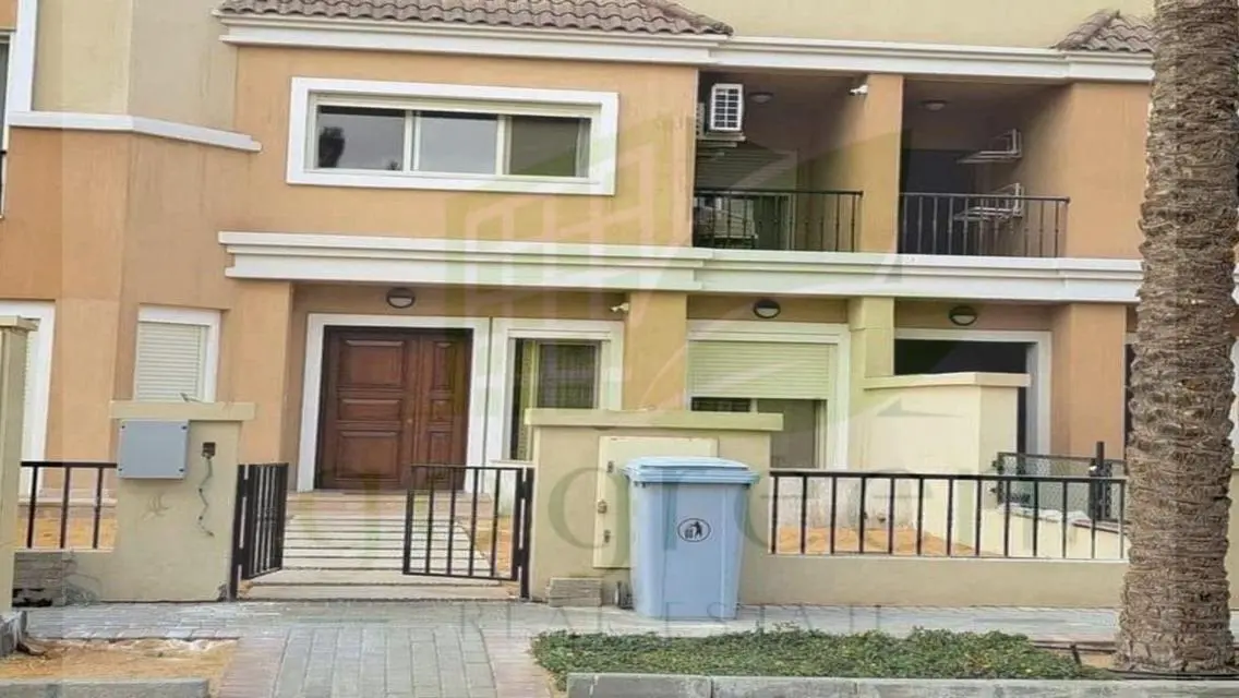 Luxury 4-Bedroom Villa with Private Garden and Shared Pool