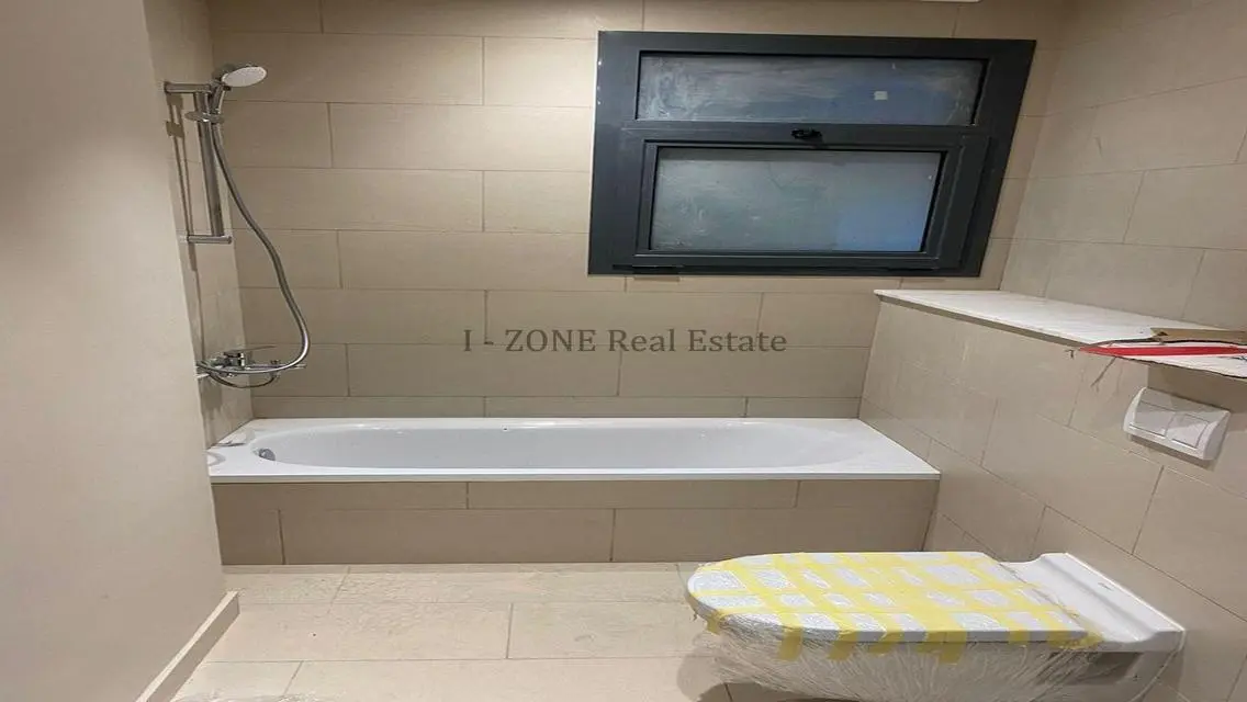 Sky Condos - I Zone