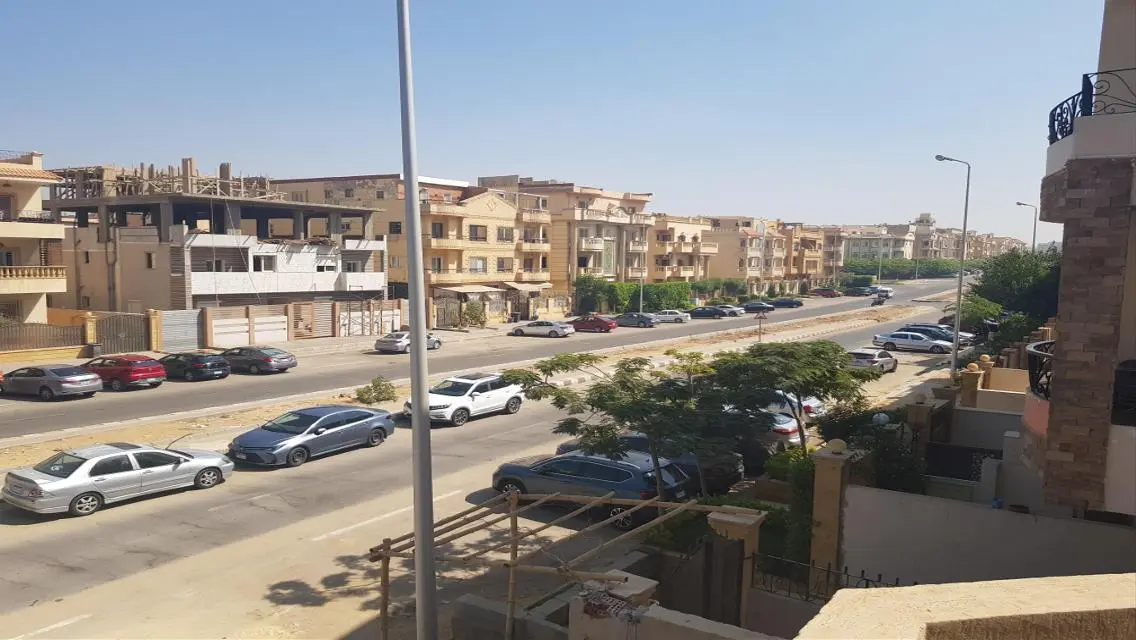 Modern 3-Bedroom Apartment with Central Air Conditioning