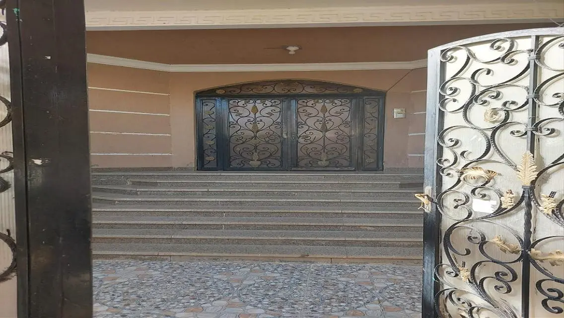 Modern 3-Bedroom Apartment with Central Air Conditioning