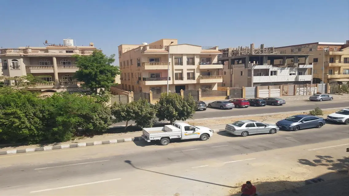 Modern 3-Bedroom Apartment with Central Air Conditioning