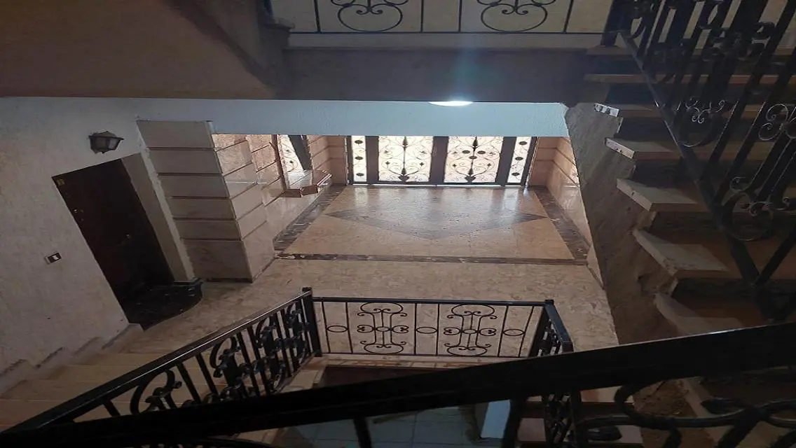 Modern 3-Bedroom Apartment with Central Air Conditioning