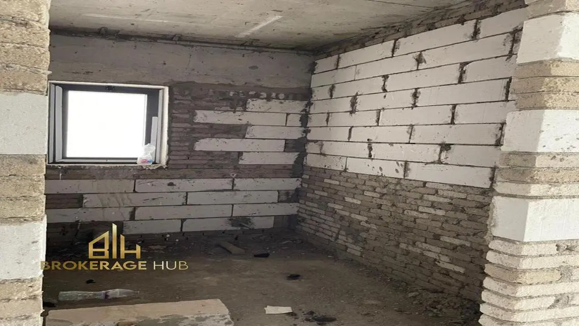 Luxury Apartment at Attractive Price with Spacious Features