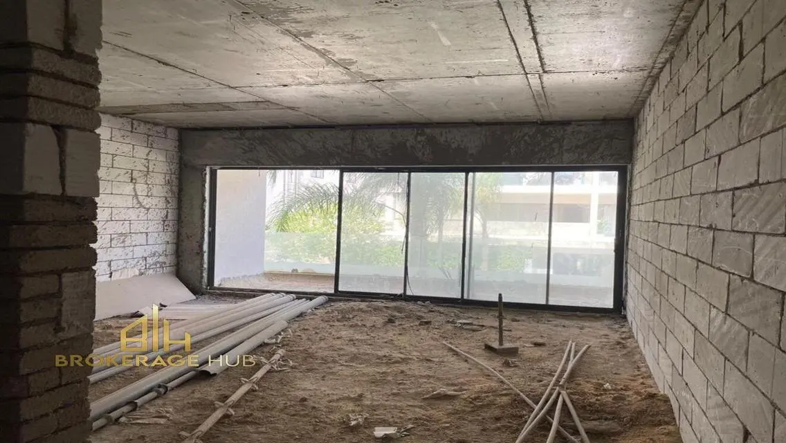 Luxury Apartment at Attractive Price with Spacious Features