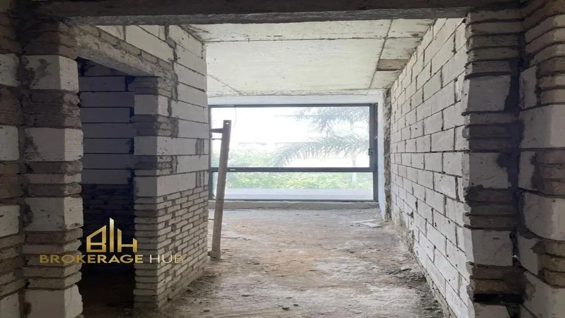 Luxury Apartment at Attractive Price with Spacious Features