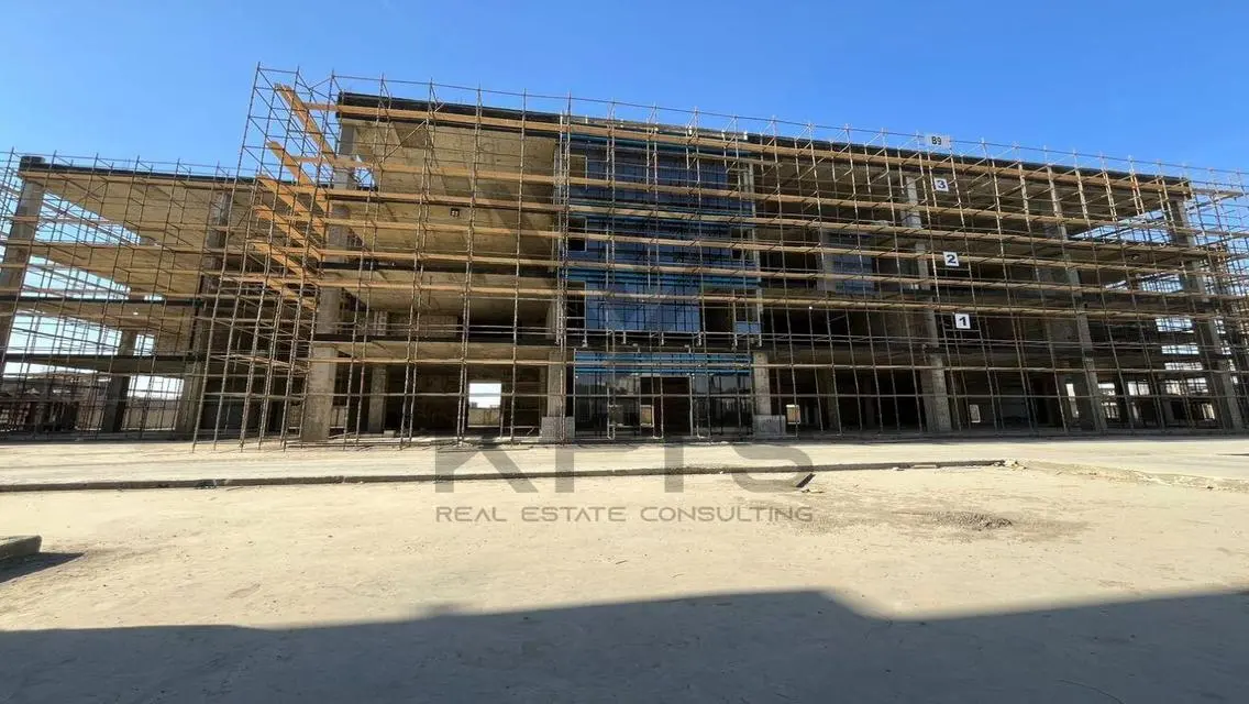 Luxury Apartment for Sale in East Main Mall, New Cairo