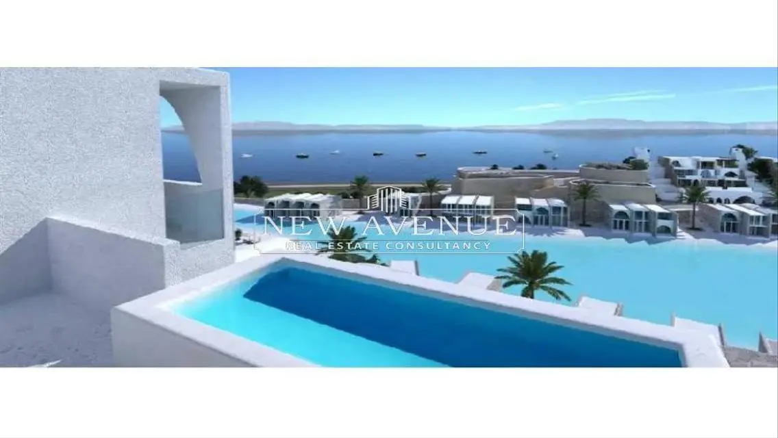 شقة فاخرة للبيع مع شرفة وحارس أمن