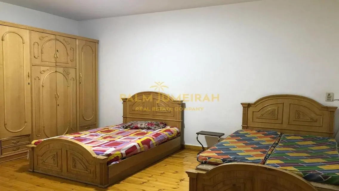 شقة مميزة في نخلة الجميرة للبيع