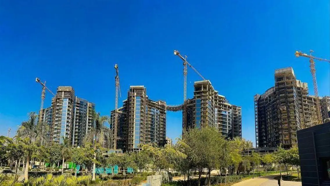فيلا فاخرة مع خدمات متميزة في نادي كلوب بارك