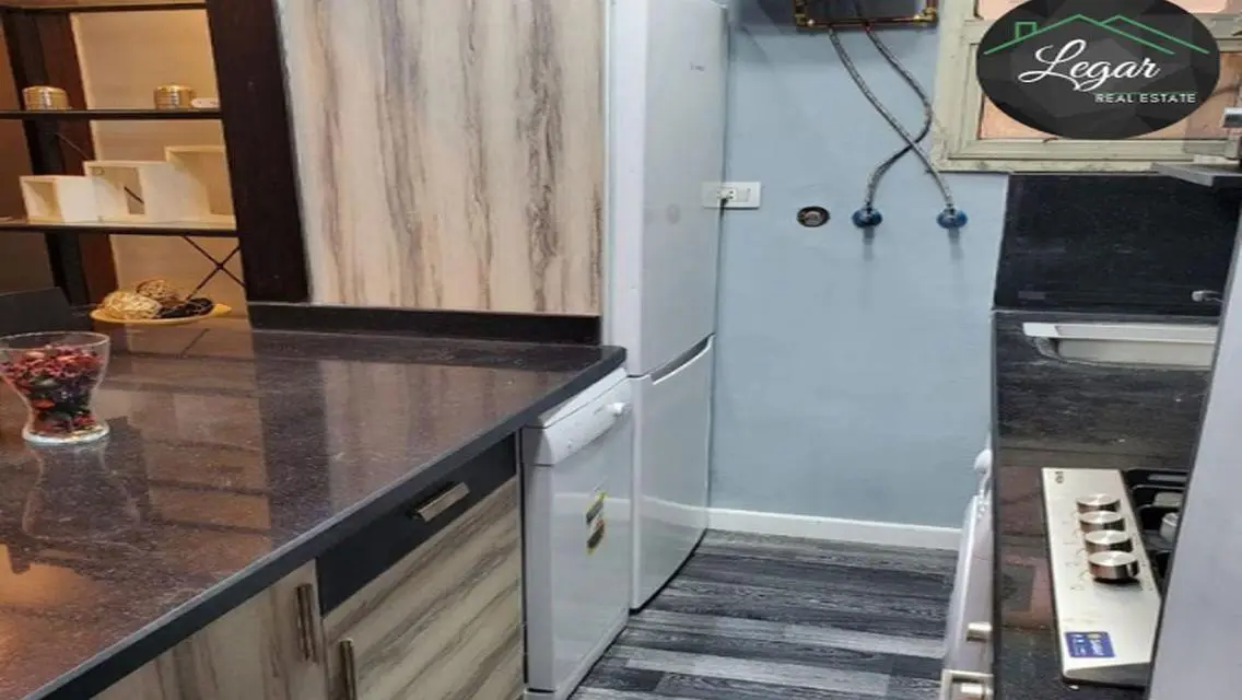 شقة فاخرة في قلب المدينة بسعر مغري
