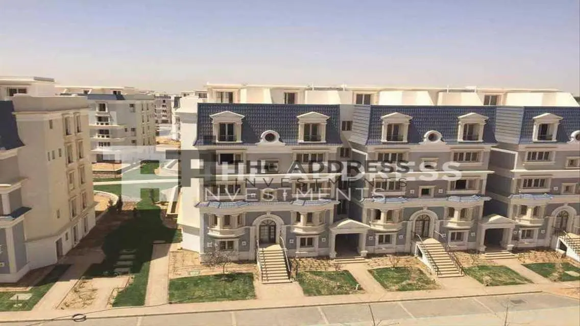 فيلا فاخرة مطلة على معلم رئيسي