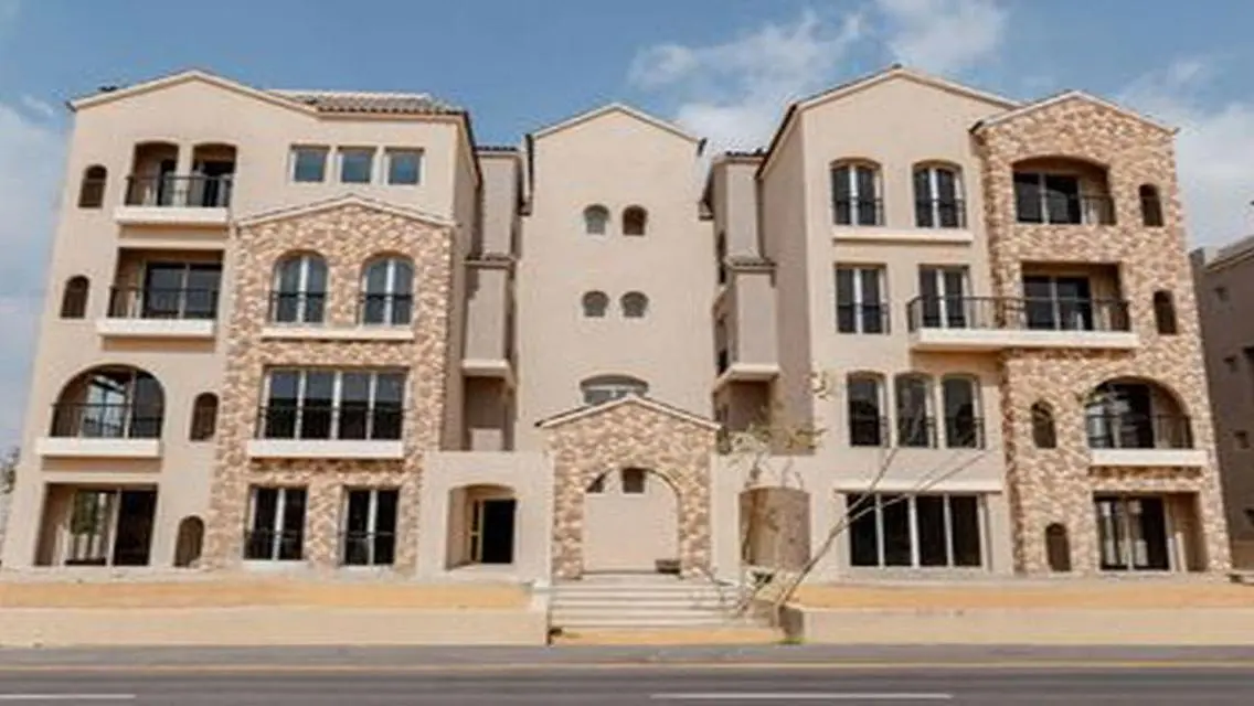 Luxury Apartment with Spacious Area and Security Guard
