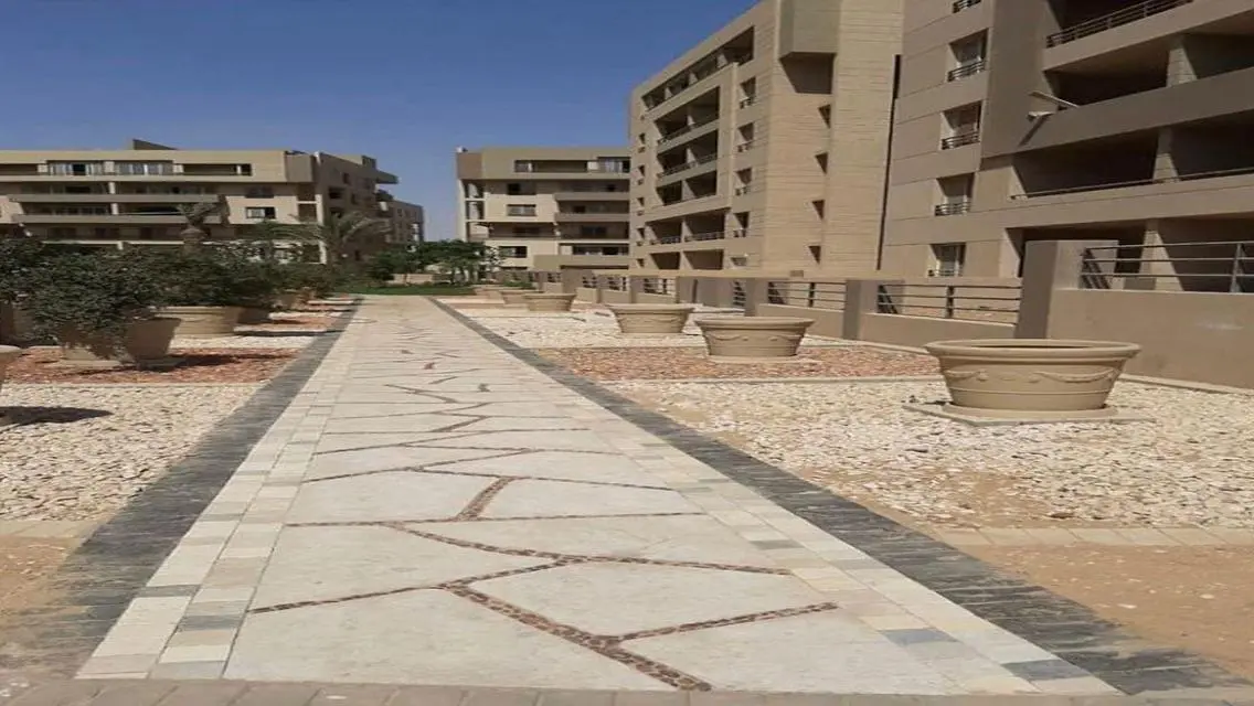 Luxury Apartment with Spacious Area and Security Guard