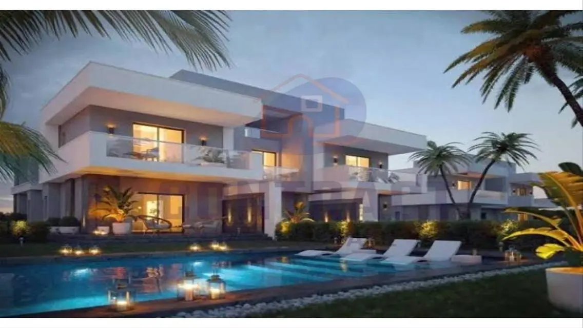 Luxury Apartment with Spacious Views by the Lakes
