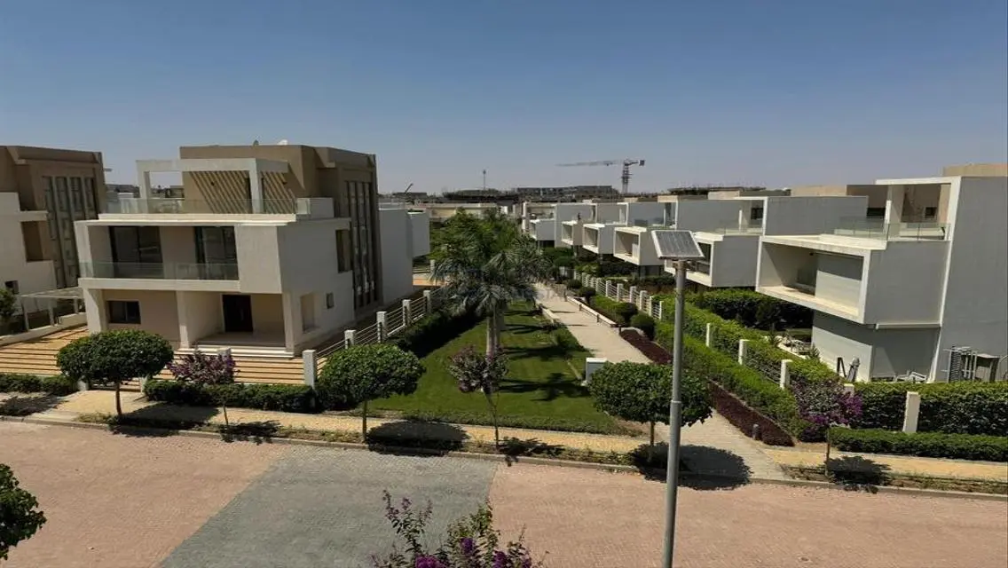 فيلا مذهلة للبيع مع وسائل راحة فاخرة