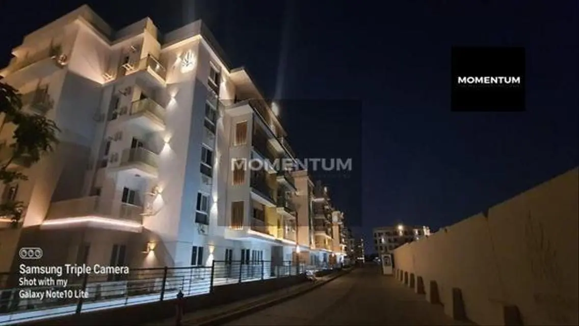 شقة مطلة على الجبل