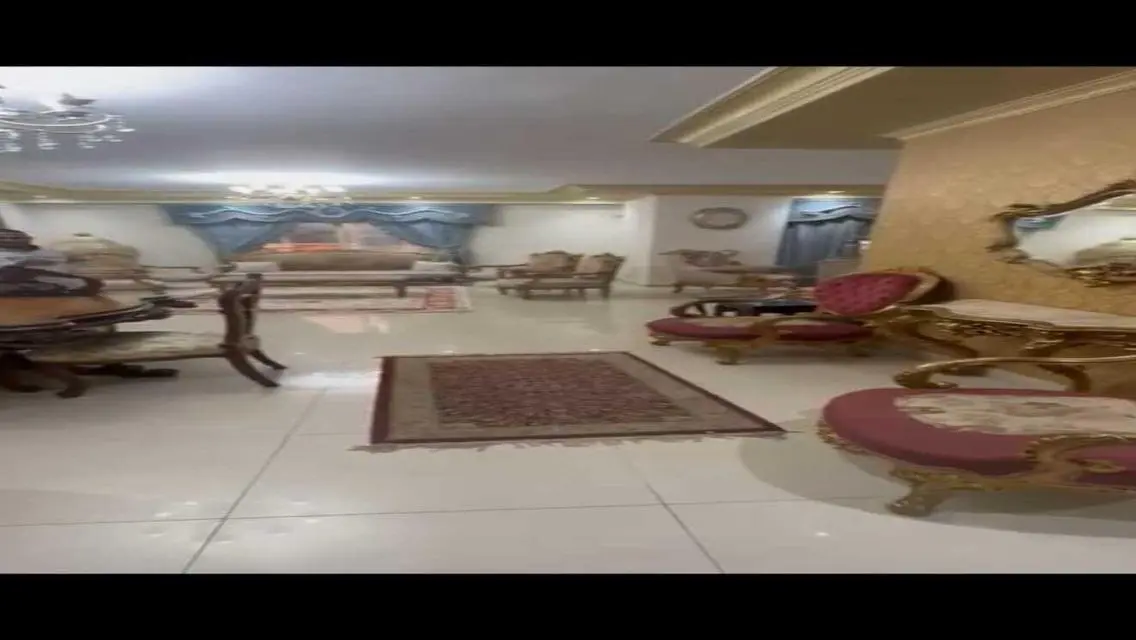 شقة فاخرة للبيع بمساحة 200 متر