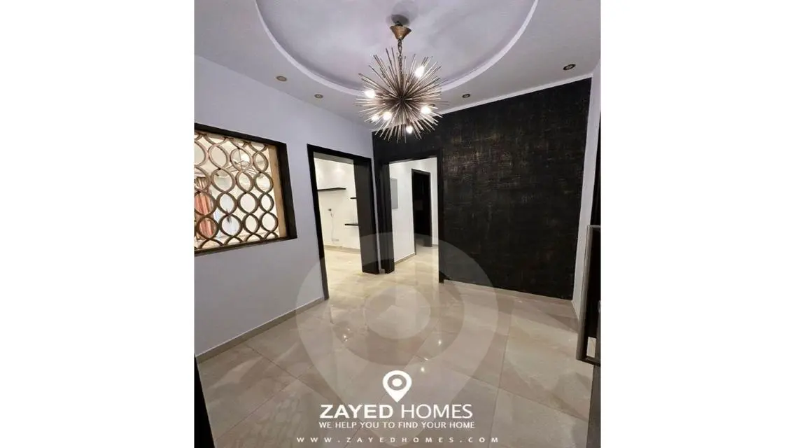 شقة سكنية فاخرة مع شرفة ونادي صحي
