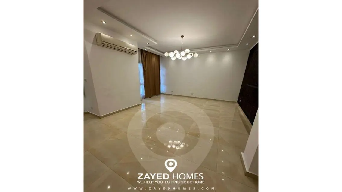 شقة سكنية فاخرة مع شرفة ونادي صحي