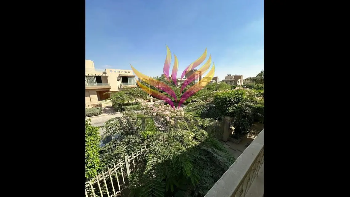 شقة فاخرة للبيع بمساحة 225 متر