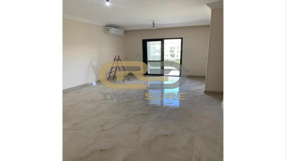 Luxury Apartment for 40,000 EGP with Central AC and Balcony