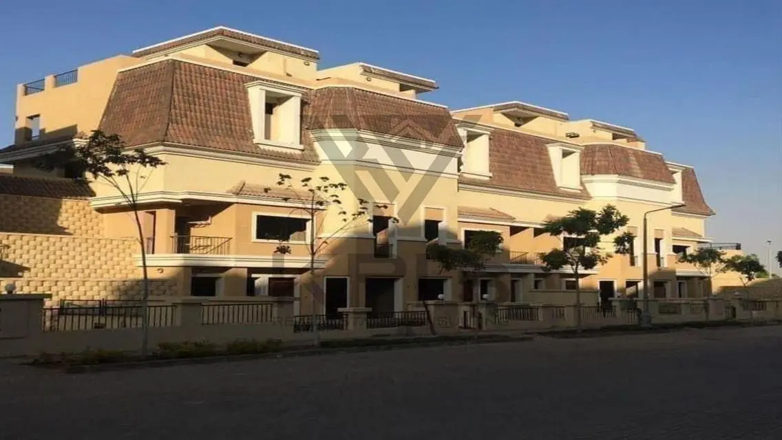 Luxurious Villa for Sale with Stunning Views - 725 sqm