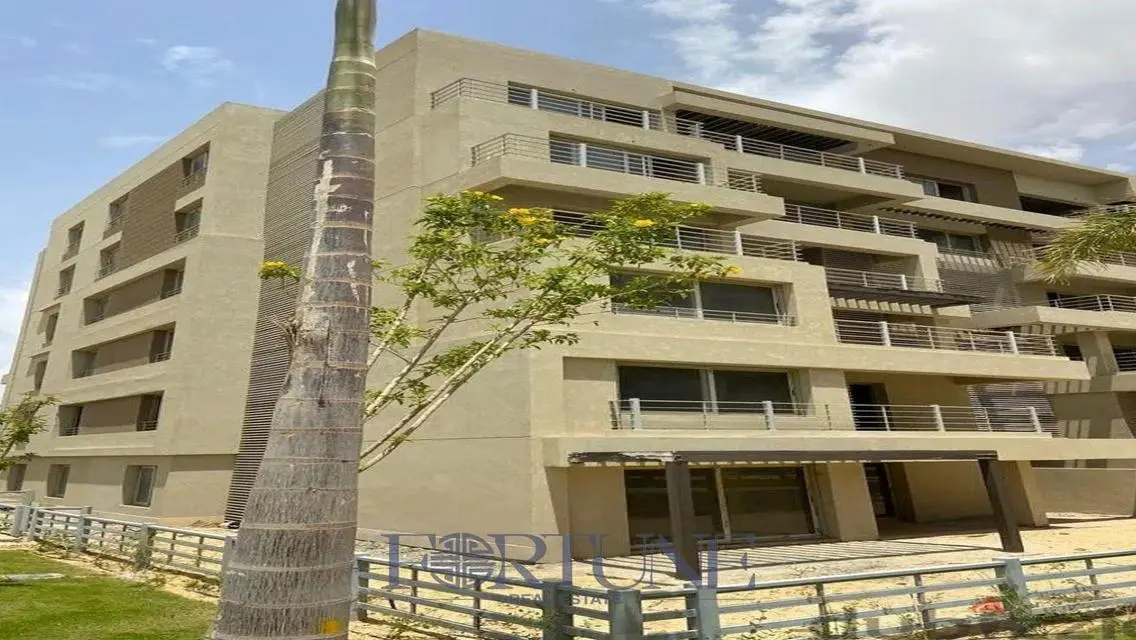 Luxurious Apartment with Spacious Layout for Sale