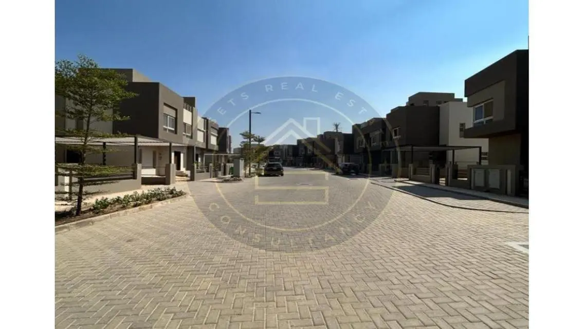 Luxury Villa for Sale with 313 Square Meters