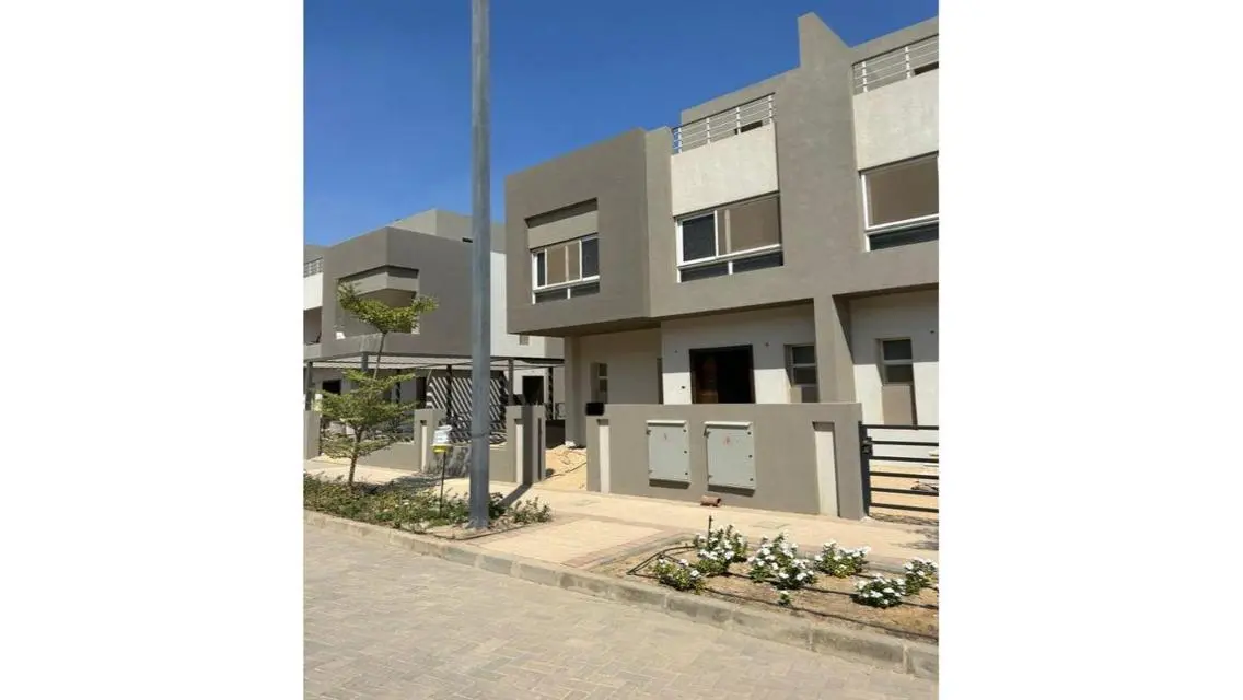 Luxury Villa for Sale with 313 Square Meters