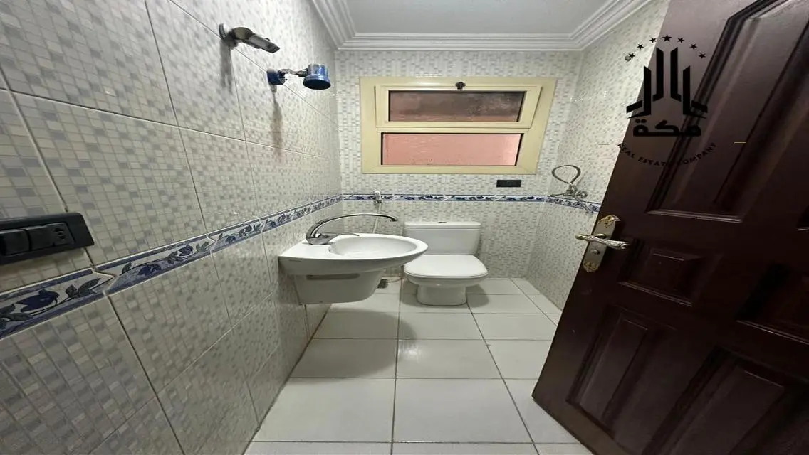 Stunning 200 sqm Apartment with 3 Bedrooms for Rent