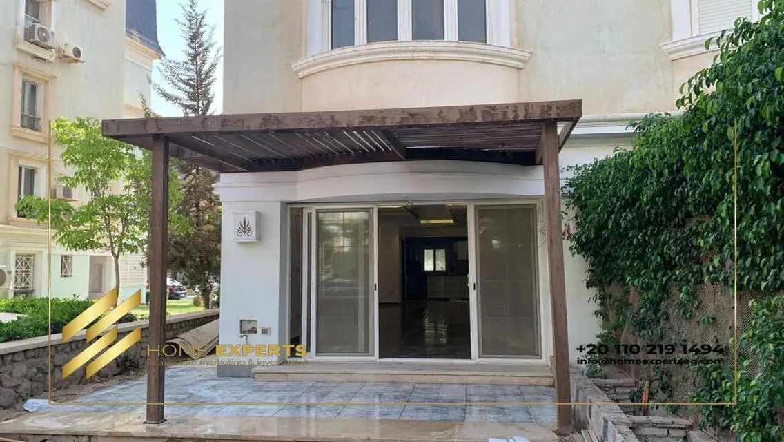 فيلا فاخرة بمساحة شاسعة ومسبح مشترك